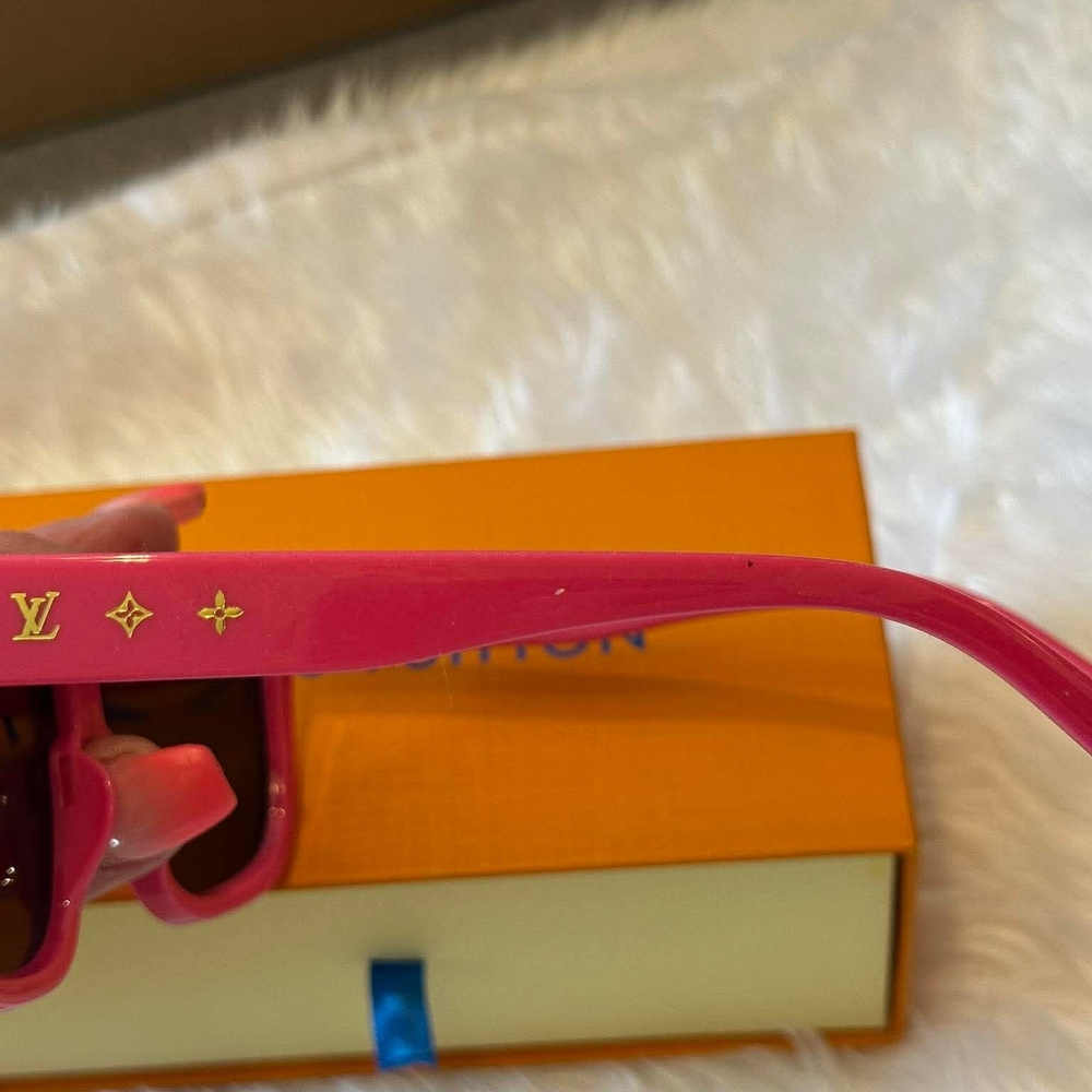 Pink Mirror Shield Sunglasses with Gold Accents - Picture 5 of 5